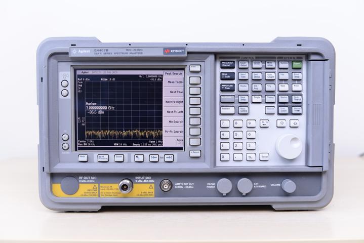 Анализатор спектра Agilen E4407B